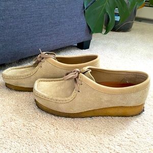 Clark wallabee women’s size 9